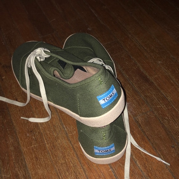 Toms casual shoe green size 9 - Picture 2 of 3